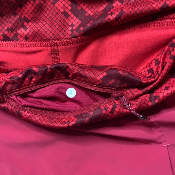 Rare lululemon skort - Picture 4 of 4